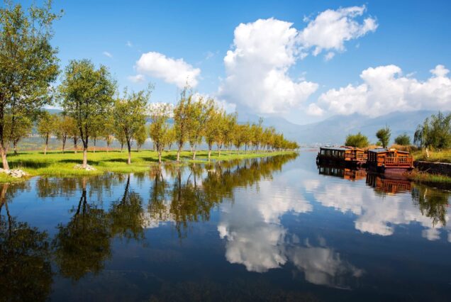 Lijiang Lashi Lake